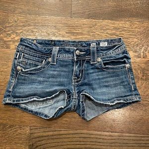 Miss Me shorts 26